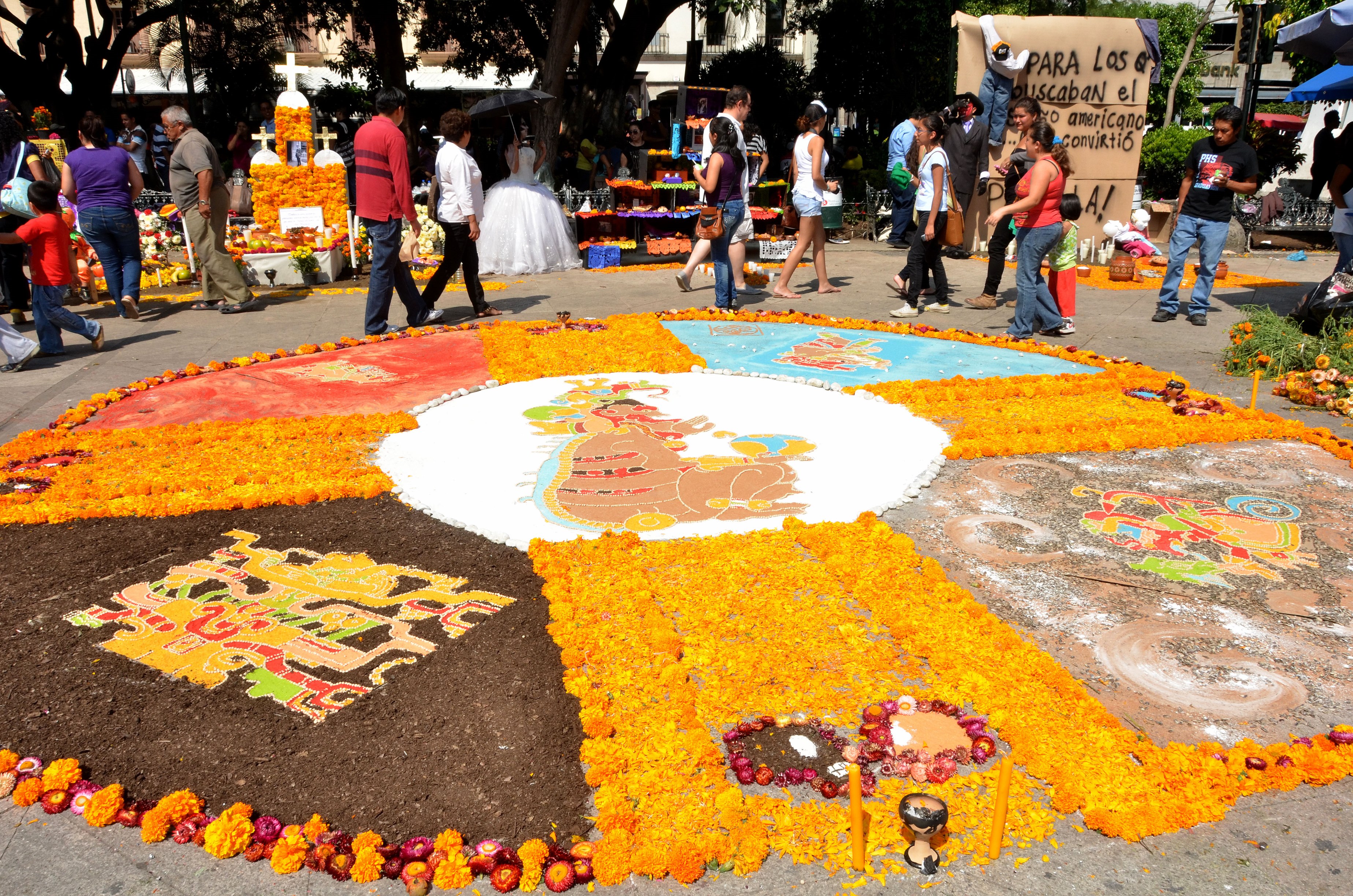 Ofrendas+Prehispanicas MONTAN ALUMNOS Y MAESTROS OFRENDA EN PLAZA DE ARMAS DE LA CIUDAD DE ...