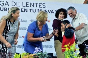 E CEPEDA ENTREGA DE LENTES EN OCOTEPEC (10)