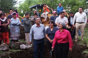 INICIO DE CONSTRUCCION DE PRIMARIA SAN JUAN TLACOTENCO20130813_0344 OK