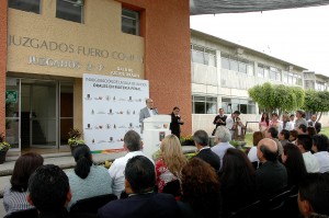 GRACO INAUGURA SALA DE JUICIOS ORALES EN MATERIA PENAL ATLACHOLOAYA (8)