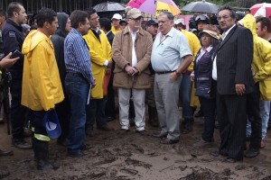 GRACO-RECORRIDO POR AMACUZAC Y PTE DE IXTLA POR INUNDACIONES20130916_0914