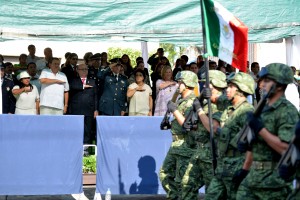 Graco Ramirez, desfile civico militar, Cuautla, Septiembre, 2013 (4)