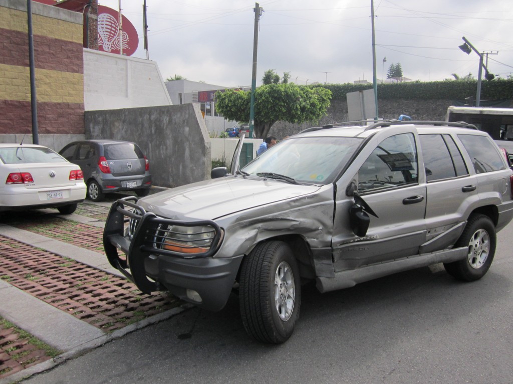 capella. accidente de escoltas