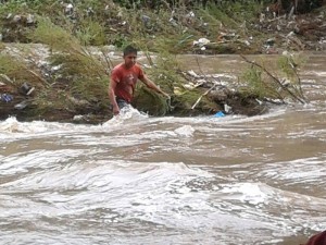 hombre Río Apatlaco en Xochitepec