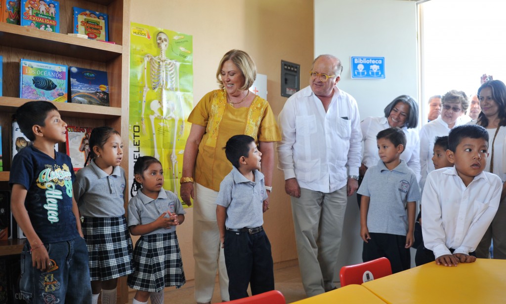 Graco, inauguración de la cocina comedor  y biblioteca del preescolar indigena yoloxochitl, jonacatepec (23)