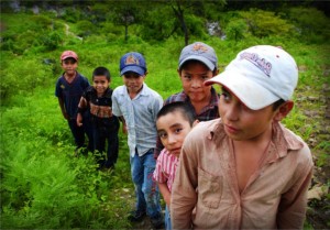 NIÑOS CENTROAMERICANOS