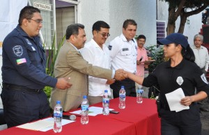 JMB en la Entrega de Uniformes a la Policía Preventiva de Cuernavaca (1)