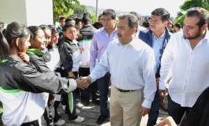 JMB en la Inauguración de la Rehabilitación del Aula Sec. No.8 Pablo Torres Burgos Col. Ocotepec (2)