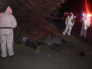 Encuentran dos personas asesinadas en camino de terracería en Ayala