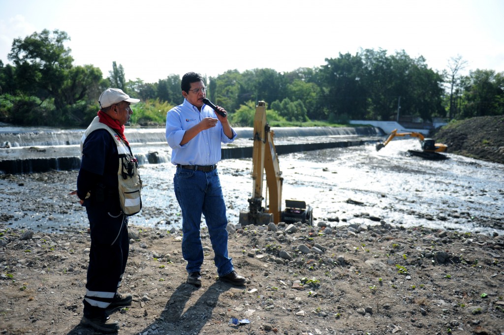 Recorrido de supervisión por las obras de mejoramiento del río cuautla (4)