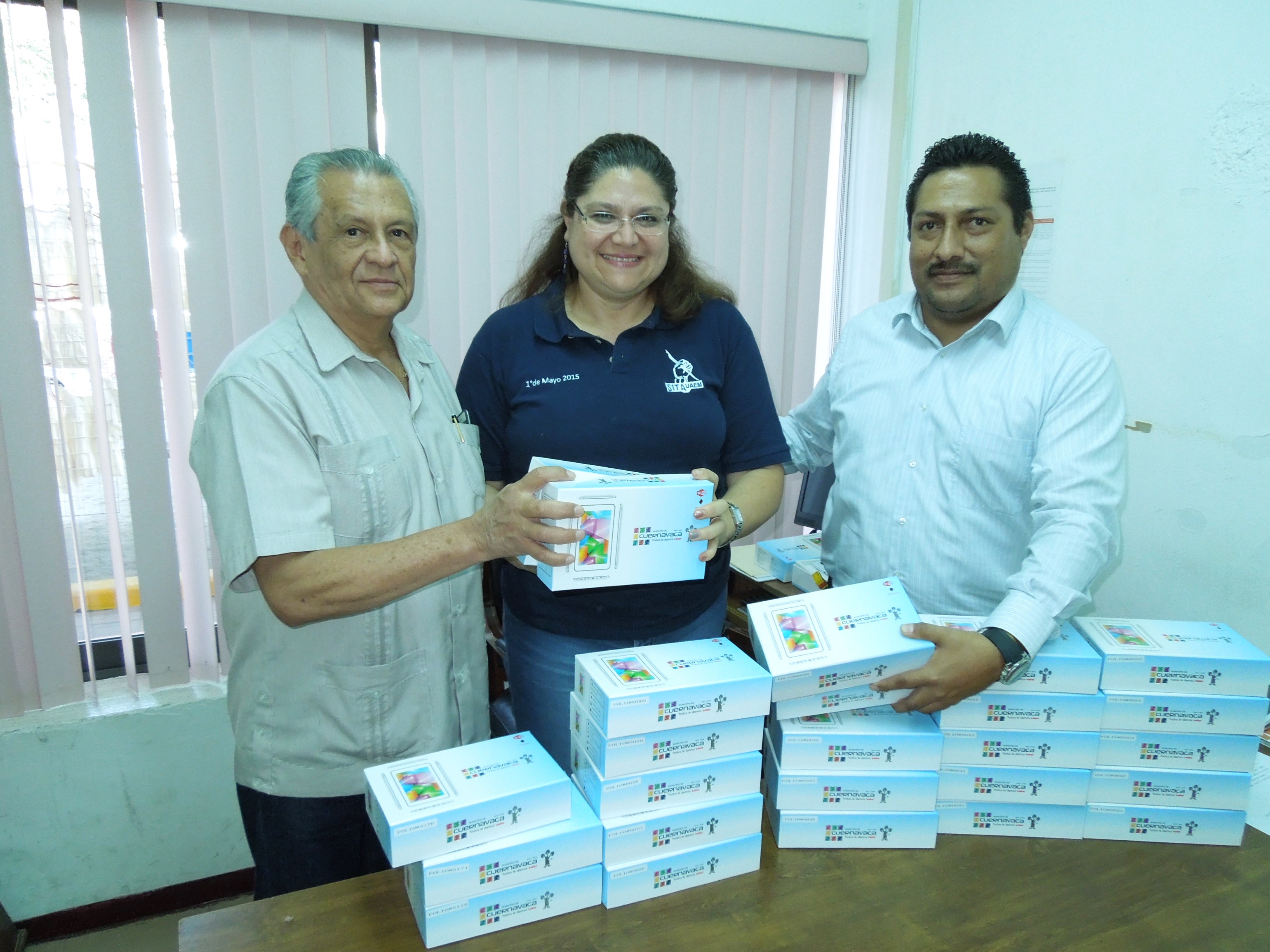 La Dirección de Educación del Ayuntamiento de Cva. Entrega Tabletas Electrónicas a los 4 CAM del Municipio de Cuernavaca (5)