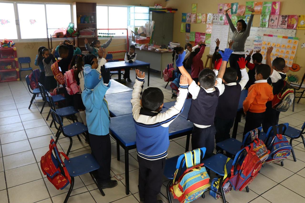 El lunes regresan a clases estudiantes de nivel básico – Zona Centro ...