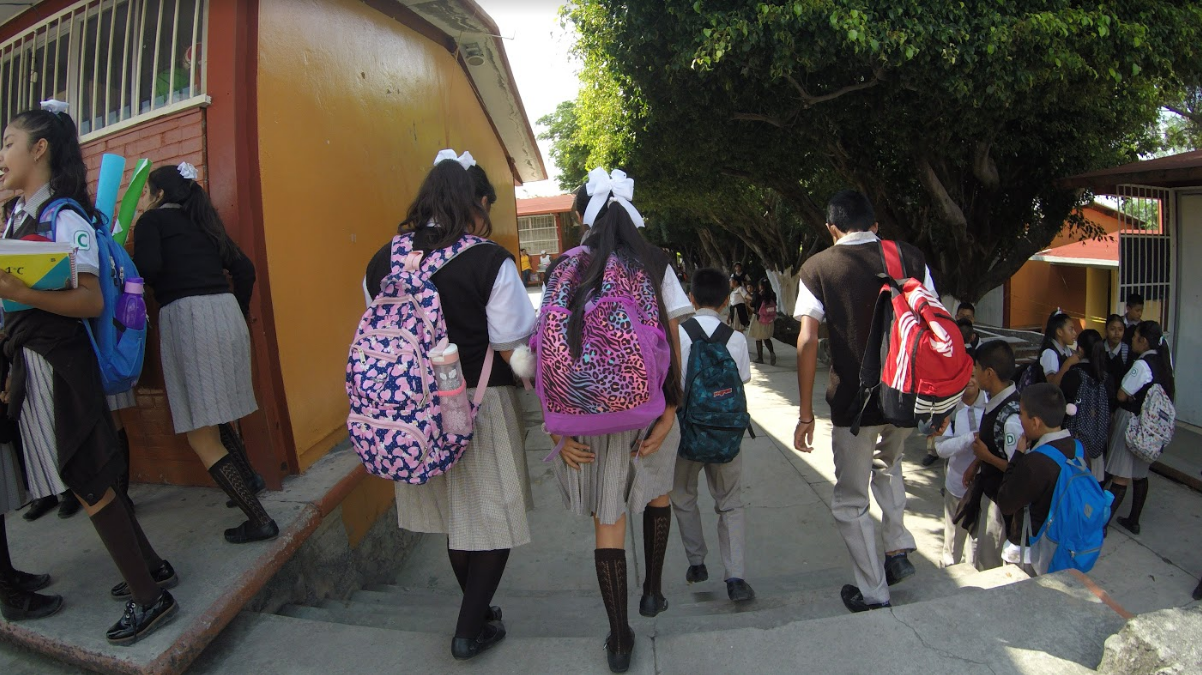 Mañana regresan a clases poco más de 400 mil alumnos de educación ...