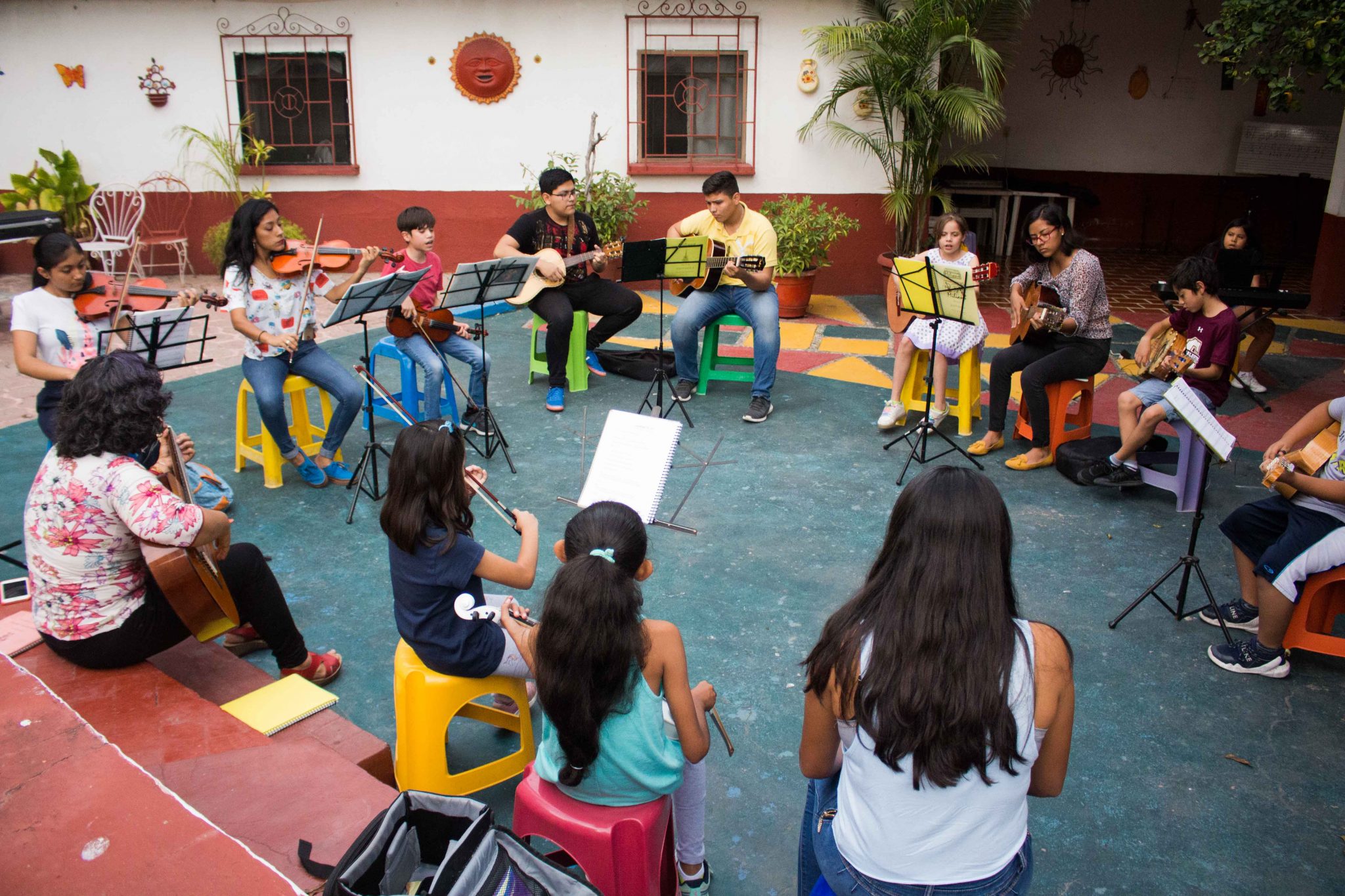 Operan 44 Centros Culturales Comunitarios en los 36 municipios con clases y talleres gratuitos
